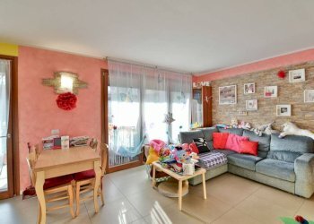 Salone - Trilocale via Campora, 5, frazione Osigo, Valbrona - foto 21