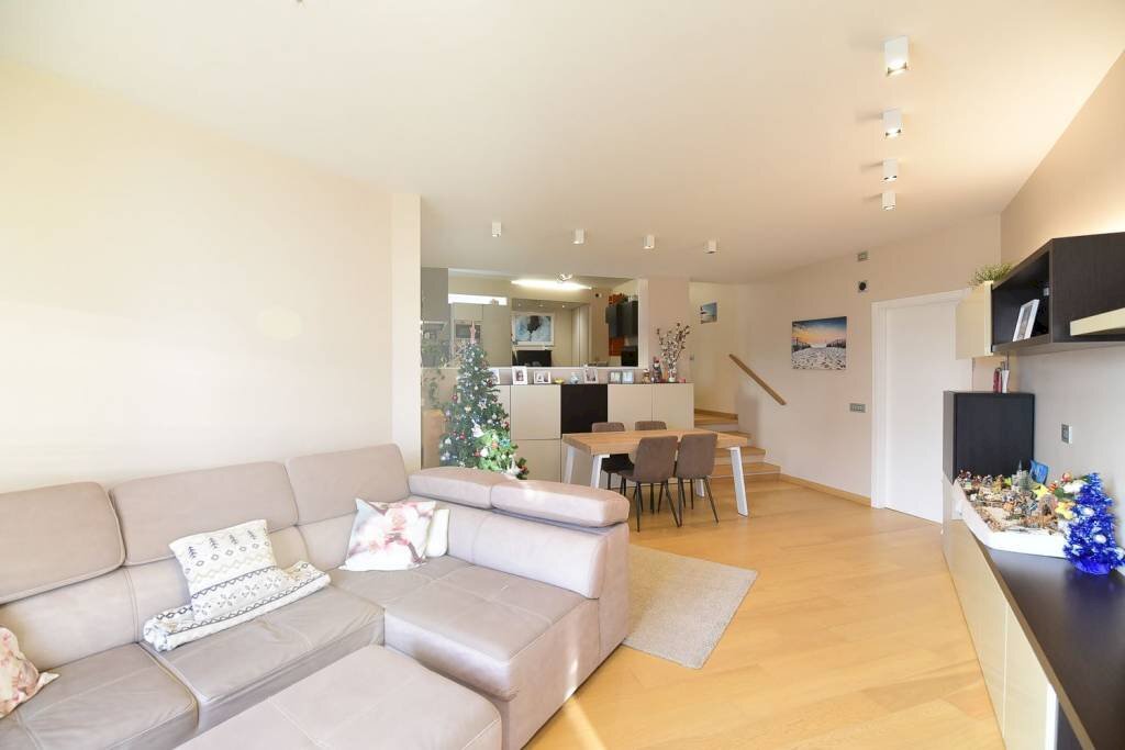 Salone - Four-room apartment via Galbiate, 2, Garlate - photo 2