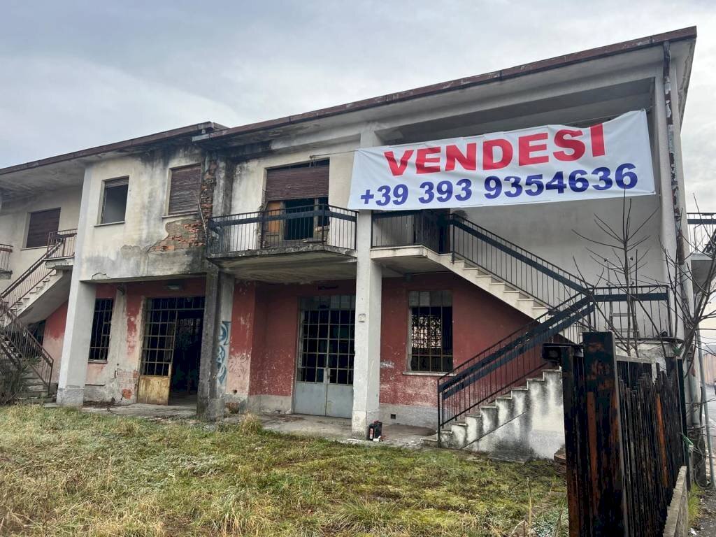 Facciata - Stabile - Palazzo via delle Grigne, Erba - foto 3