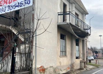 Facciata - Stabile - Palazzo via delle Grigne, Erba - foto 8