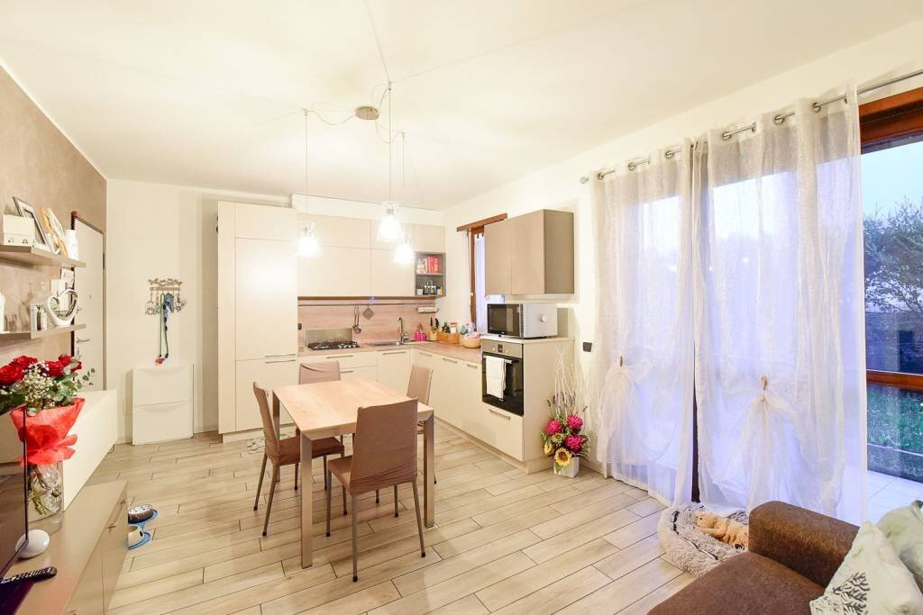 Cucina - Bilocale via Vincenzo Gioberti, 8, Cantù - foto 1