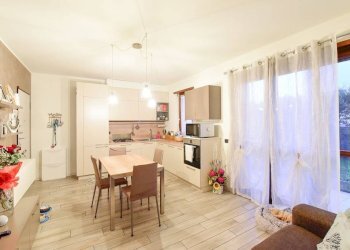 Cucina - Bilocale via Vincenzo Gioberti, 8, Cantù - foto 1