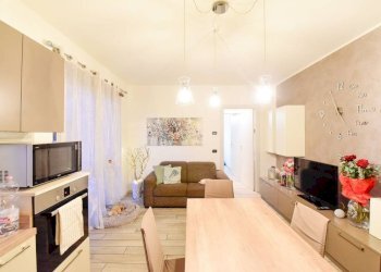 Salone - Bilocale via Vincenzo Gioberti, 8, Cantù - foto 5