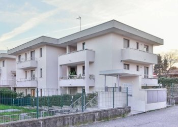 Facciata - Bilocale via Vincenzo Gioberti, 8, Cantù - foto 8