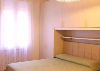 Camera da letto - Appartamento via Ugo Lenzi, Bologna (zona Centro Storico) - foto 23