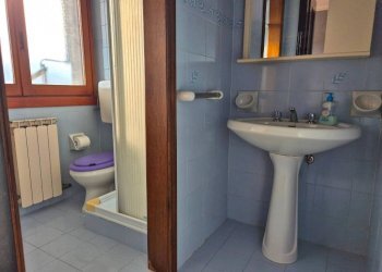 Bagno - Bilocale via Beppe Fenoglio, Cuneo (zona Donatello) - foto 12