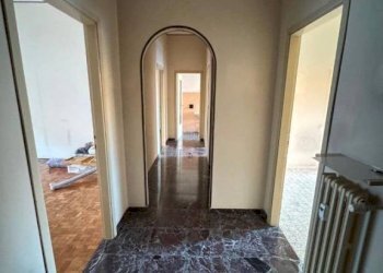 Corridoio - Quadrilocale via Ascanio Sobrero, 2, Cuneo (zona Donatello) - foto 2