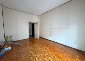 Camera da letto - Quadrilocale via Ascanio Sobrero, 2, Cuneo (zona Donatello) - foto 6