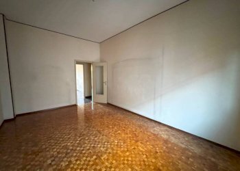 Camera da letto - Quadrilocale via Ascanio Sobrero, 2, Cuneo (zona Donatello) - foto 10