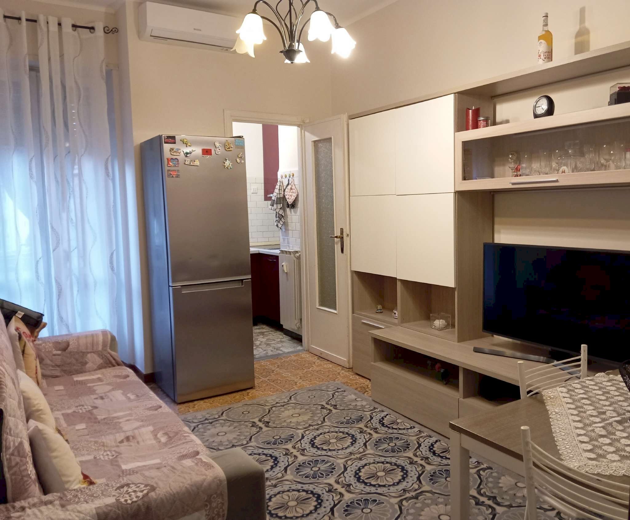soggiorno con cucinino - Three-room apartment via Genova, 52, Torino (neighborhood Lingotto) - photo 1