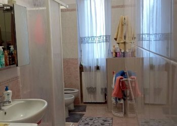 bagno - Three-room apartment via Genova, 52, Torino (neighborhood Lingotto) - photo 10