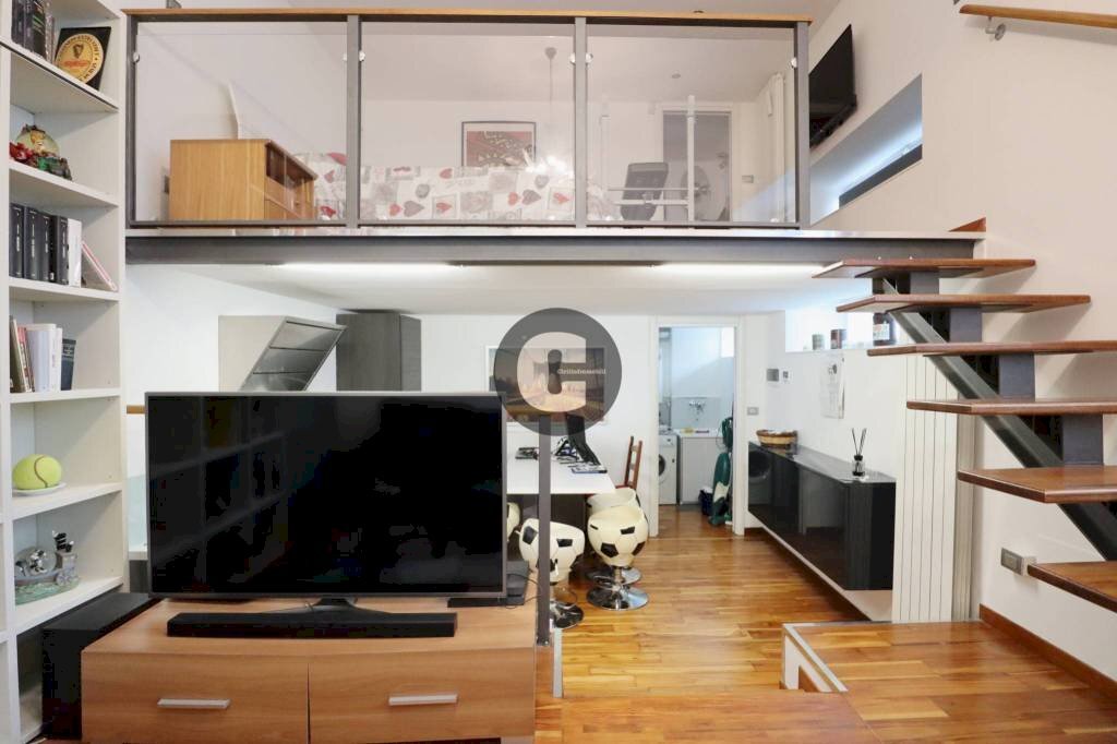 Salone - Loft corso Enrico De Nicola, 58, Torino (zona Crocetta) - foto 2