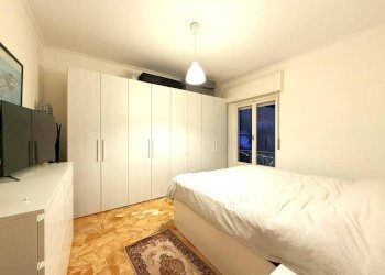 Camera da letto - Trilocale via Nicola Fabrizi, 20, Genova (zona Quarto) - foto 5