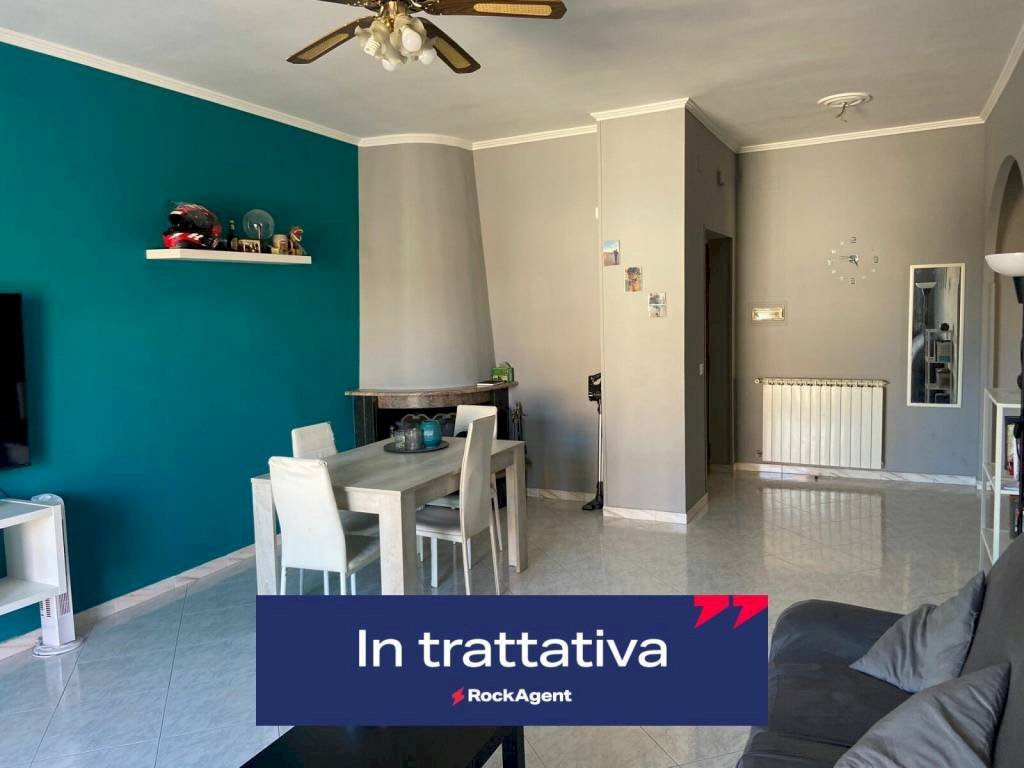 Salone - Quadrilocale via Montemarano, 68, Roma - foto 2