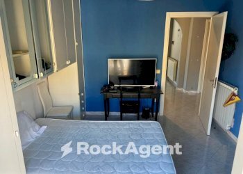 Camera da letto - Quadrilocale via Montemarano, 68, Roma - foto 21