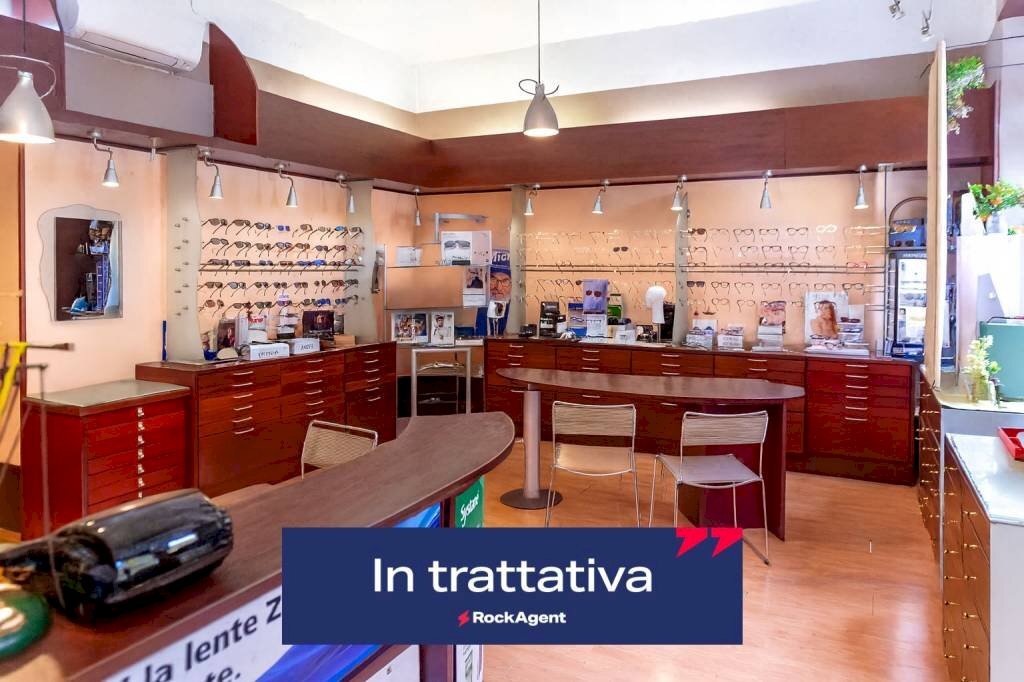 Shop corso Alcide De Gasperi, 65, Torino (neighborhood Crocetta) - photo 2