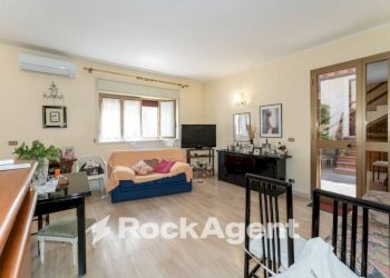 Salone - Appartamento via Santa Barbara, 39, Catania - foto 7