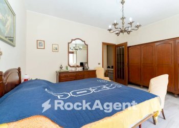 Camera da letto - Appartamento via Santa Barbara, 39, Catania - foto 10