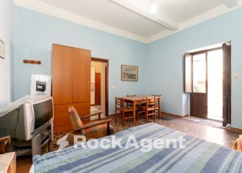 Camera da letto - Appartamento via Santa Barbara, 39, Catania - foto 14