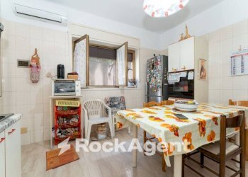 Cucina - Appartamento via Santa Barbara, 39, Catania - foto 16