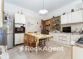 Cucina - Appartamento via Santa Barbara, 39, Catania - foto 17