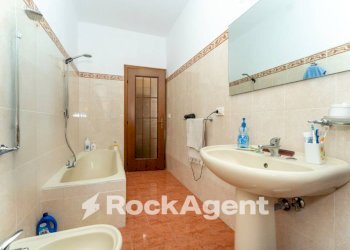Bagno - Appartamento via Santa Barbara, 39, Catania - foto 25