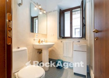 Bagno - Appartamento via Santa Barbara, 39, Catania - foto 27