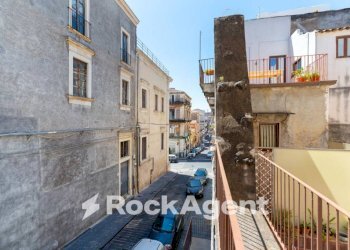 Balcone - Appartamento via Santa Barbara, 39, Catania - foto 34