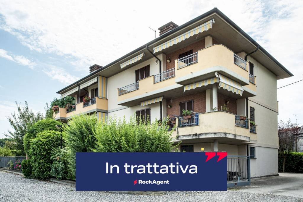 Trilocale via A. de Gasperi, 8, Portalbera - foto 1