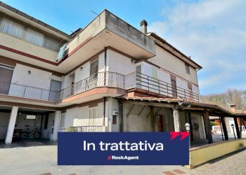 Quadrilocale via Vittoria Colonna, 31, Lariano - foto 2