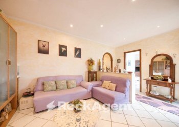 Quadrilocale via Antonietta Massuccone Mazzini, 20, Genova (zona Bolzaneto) - foto 5