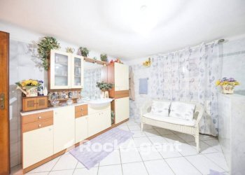 Quadrilocale via Antonietta Massuccone Mazzini, 20, Genova (zona Bolzaneto) - foto 22