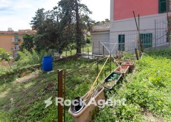 Quadrilocale via Antonietta Massuccone Mazzini, 20, Genova (zona Bolzaneto) - foto 29