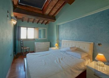 Camera da letto - Independent house corso Camillo Benso di Cavour, Città di Castello - photo 17