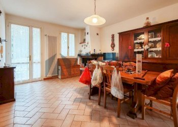 Salone - Three-room apartment strada Provinciale dell'Uso, Borghi - photo 2