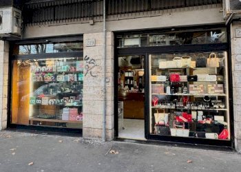 Facciata - Commercial Activity corso Duca di Genova, Roma (neighborhood Lido di Ostia) - photo 1