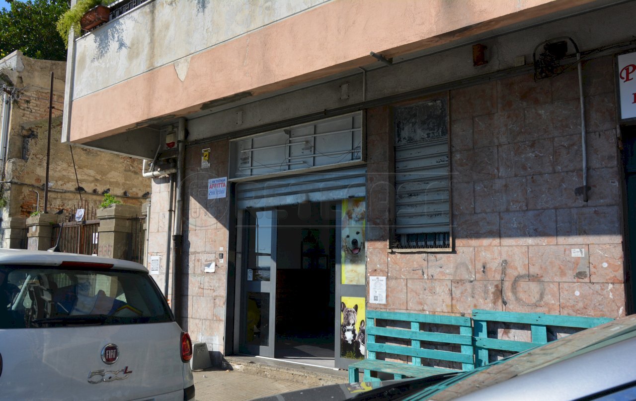 DSC_0173.JPG - Commercial Premises Viale della Libertà 343, Messina - photo 1