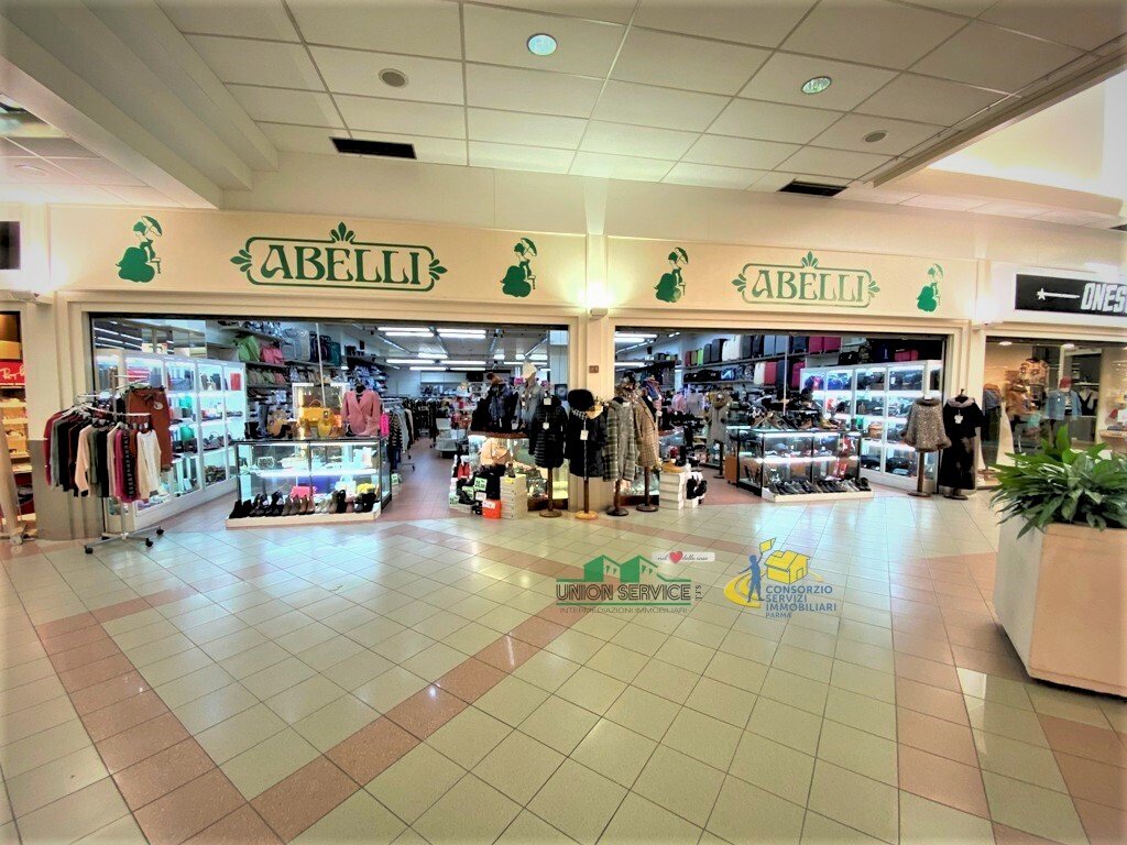 AAA.jpg - Locale Commerciale Viale Sandro Pertini 1, Collecchio - foto 1