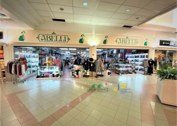 AAA.jpg - Locale Commerciale Viale Sandro Pertini 1, Collecchio - foto 1