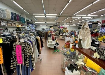 IMG_E2836.JPG - Locale Commerciale Viale Sandro Pertini 1, Collecchio - foto 12