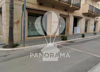 Locale Commerciale Via Giuseppe Mazzini, Balestrate - foto 2