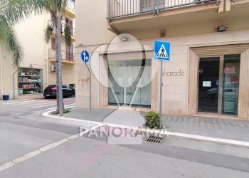 Locale Commerciale Via Giuseppe Mazzini, Balestrate - foto 4