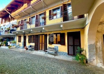 Casa semi indipendente Piazza ricetti, Oglianico - foto 1