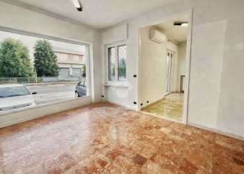 Quadrilocale Via Torino, San Francesco al Campo - foto 4