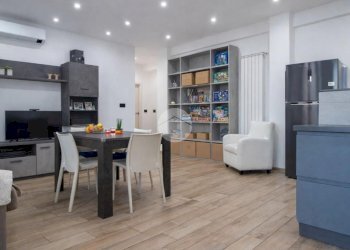 Three-room apartment Via Vecchia Piemonte, Imperia - photo 2