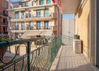 Three-room apartment Via Vecchia Piemonte, Imperia - photo 8