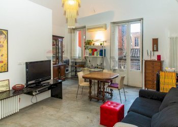 Sala da pranzo - Bilocale Via Redentore
 
53, Catania - foto 1