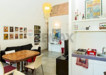 Sala da pranzo - Bilocale Via Redentore
 
53, Catania - foto 3