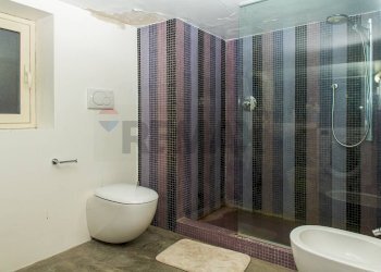 Bagno - Bilocale Via Redentore
 
53, Catania - foto 9