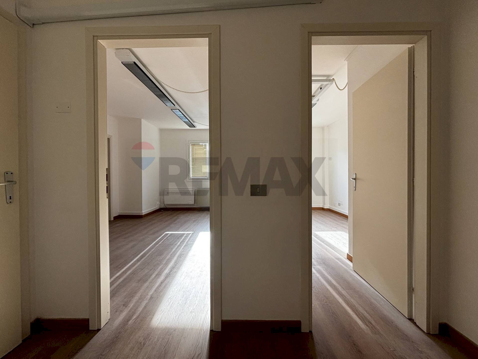 Hall / corridoio - Ufficio via Giacomo Puccini
 
6, Montevarchi - foto 3